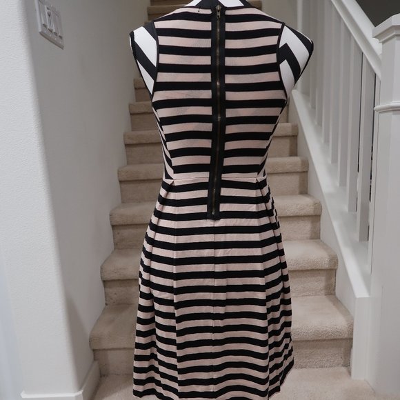 Striped Sleeveless Dress - Picture 4 of 7